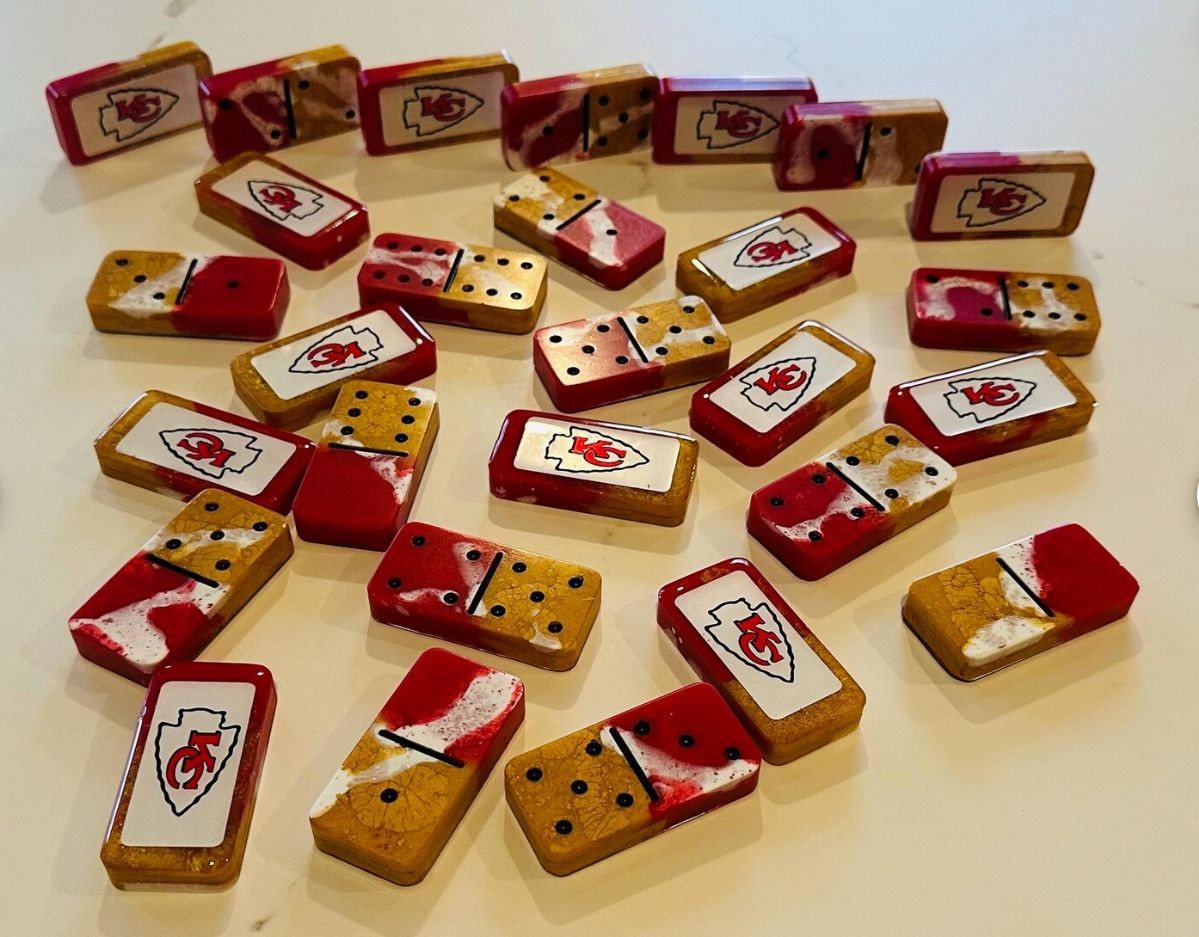 Kansas City Chiefs Themed Domino’s Set